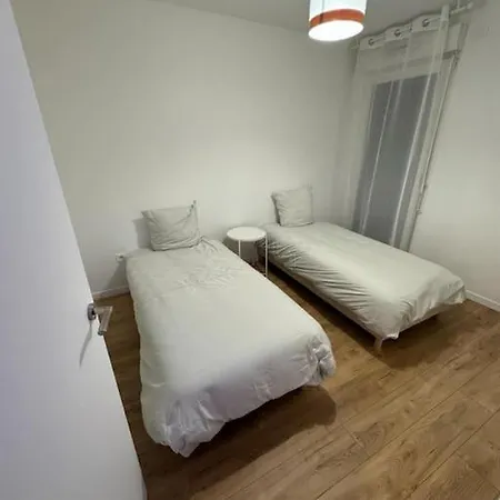 T4 De 87m2 A 5min De Paris Apartment